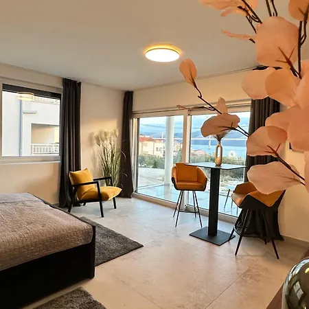 2 Apartamento Komarna